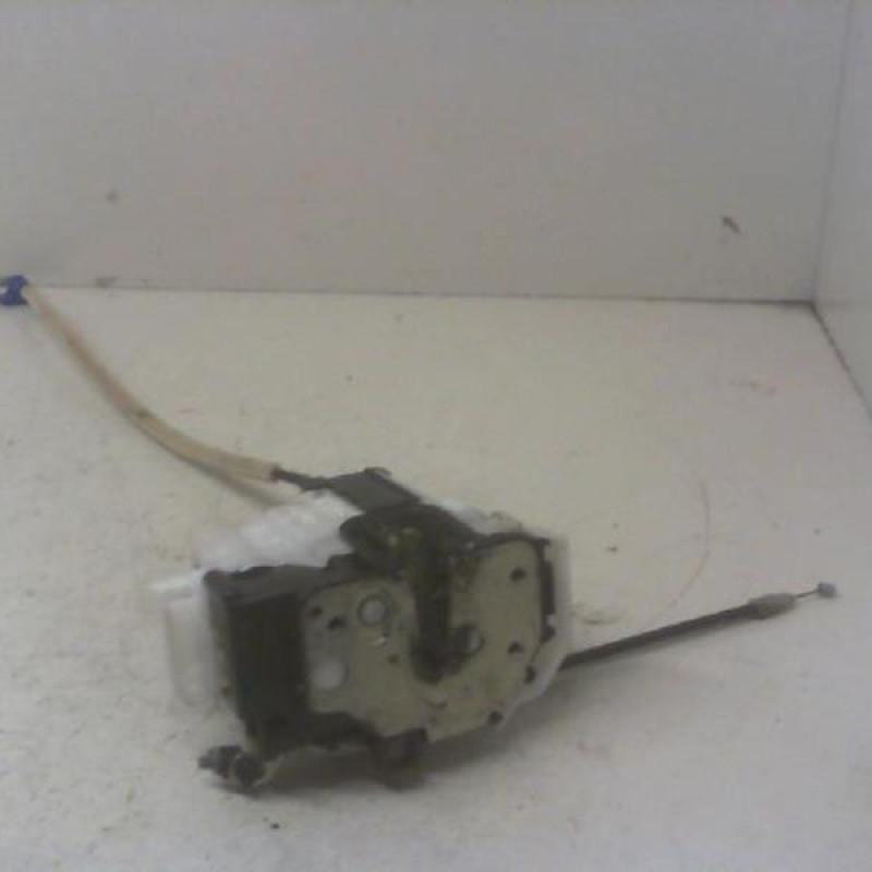 Serrure avant droit CITROEN NEMO