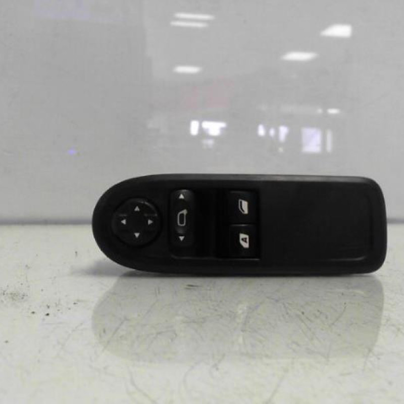 Interrupteur de leve vitre avant gauche CITROEN C3 2