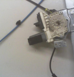 Leve vitre electrique avant gauche CITROEN C2 Photo n°5