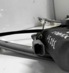 Leve vitre electrique avant droit CITROEN XSARA Photo n°3