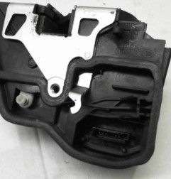Serrure arriere droit BMW SERIE 1 E87 Photo n°6