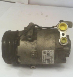 Compresseur clim OPEL ZAFIRA B Photo n°4