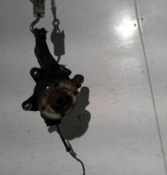 Fusee avant gauche RENAULT CLIO 4