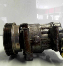 Compresseur clim RENAULT GRAND MODUS Photo n°4