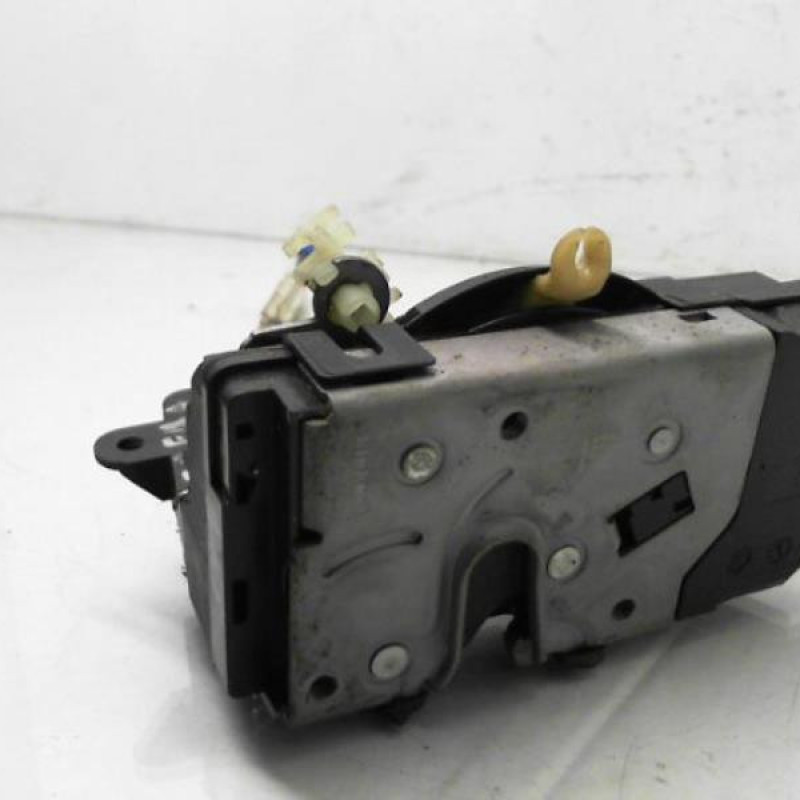 Serrure avant gauche OPEL ZAFIRA B