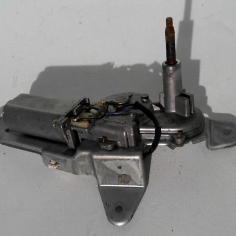 Moteur essuie glace arriere TOYOTA YARIS 1