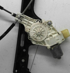 Leve vitre electrique avant gauche BMW SERIE 1 E87 Photo n°5