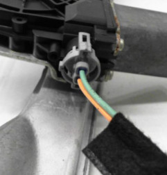 Leve vitre electrique arriere droit RENAULT CLIO 3 Photo n°6