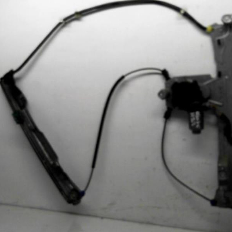 Leve vitre electrique avant gauche RENAULT CLIO 3