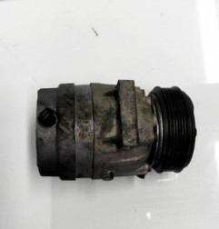 Compresseur clim RENAULT LAGUNA 2 Photo n°5