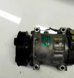 Compresseur clim RENAULT LAGUNA 1