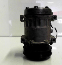 Compresseur clim RENAULT LAGUNA 1 Photo n°4