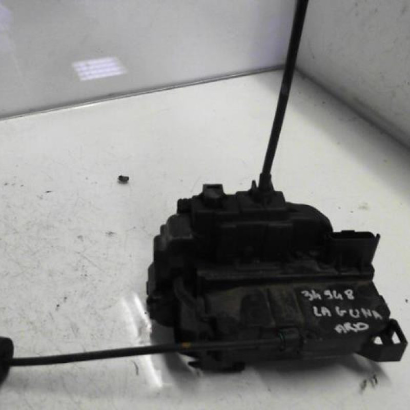 Serrure arriere droit RENAULT LAGUNA 3