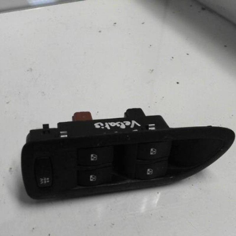 Interrupteur de leve vitre avant gauche RENAULT VEL SATIS