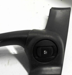 Interrupteur de leve vitre avant droit RENAULT VEL SATIS Photo n°4