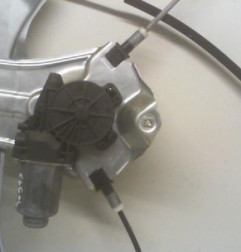 Leve vitre electrique avant droit RENAULT CLIO 3