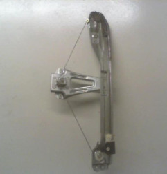 Leve vitre mecanique arriere droit RENAULT CLIO 3 Photo n°3