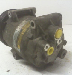 Compresseur clim RENAULT SCENIC 2 Photo n°3