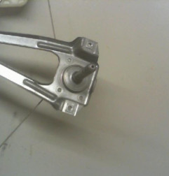 Leve vitre mecanique arriere gauche RENAULT CLIO 2 Photo n°6