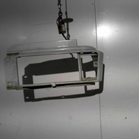 Enjoliveur de phare gauche RENAULT B80 Photo n°1