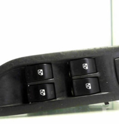 Interrupteur de leve vitre avant gauche RENAULT VEL SATIS Photo n°3