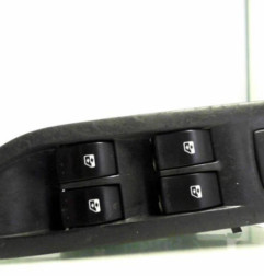 Interrupteur de leve vitre avant gauche RENAULT VEL SATIS Photo n°6