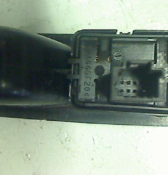 Interrupteur de leve vitre avant droit RENAULT SCENIC 3