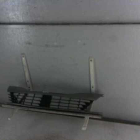 Calandre RENAULT LAGUNA 2 Photo n°1