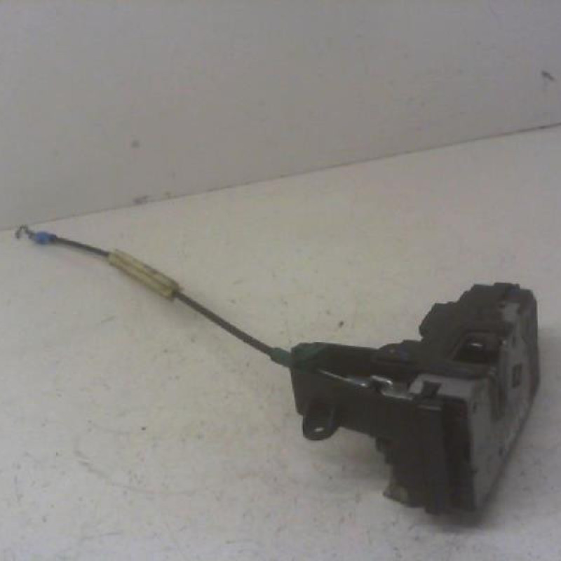 Serrure avant droit OPEL ZAFIRA B