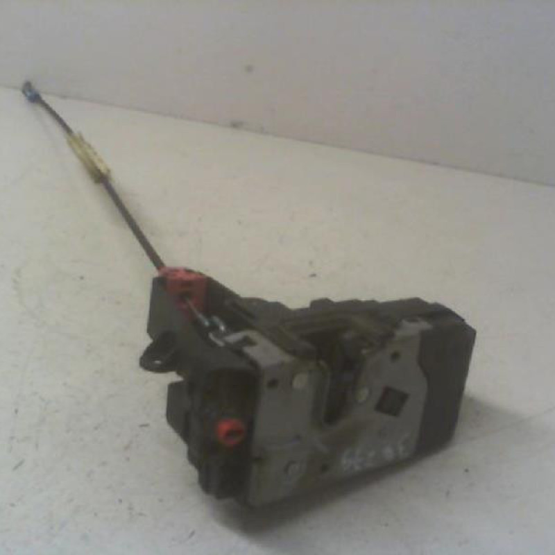 Serrure arriere droit OPEL ZAFIRA B