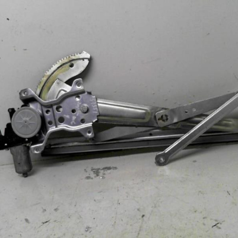 Leve vitre electrique avant gauche OPEL AGILA B