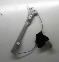 Leve vitre electrique avant gauche OPEL CORSA D Photo n°1