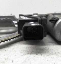 Leve vitre electrique avant gauche OPEL CORSA C Photo n°6