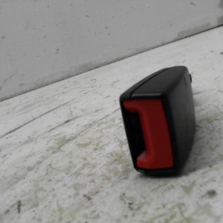 Attache ceinture arriere droit OPEL ASTRA J