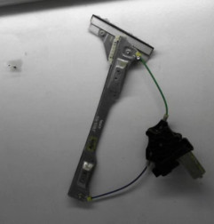 Leve vitre electrique avant gauche OPEL CORSA D Photo n°4