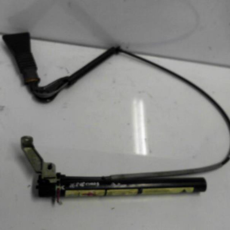 Pretensionneur de ceinture avant droit OPEL CORSA B