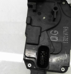 Serrure avant droit OPEL ZAFIRA B Photo n°6