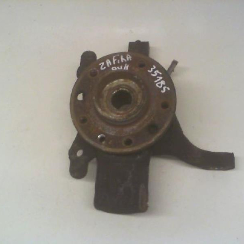 Fusee avant gauche OPEL ZAFIRA B