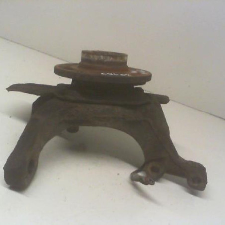 Fusee avant gauche OPEL ZAFIRA B