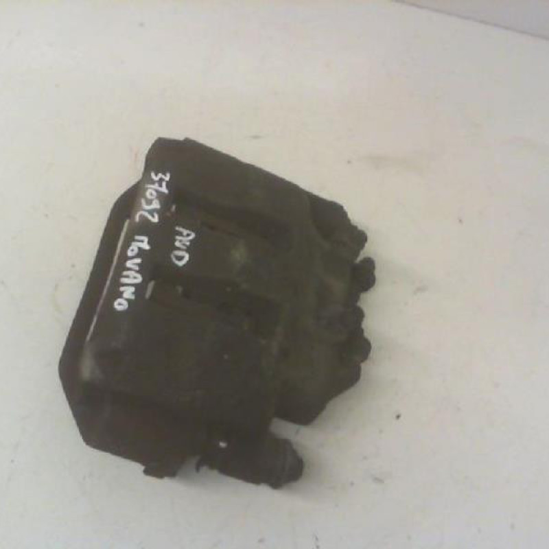 Etrier avant droit (freinage) OPEL MOVANO A