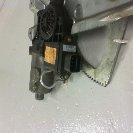 Leve vitre electrique avant droit OPEL TIGRA 1