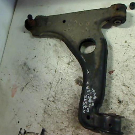 Triangle avant gauche OPEL ZAFIRA B Photo n°1