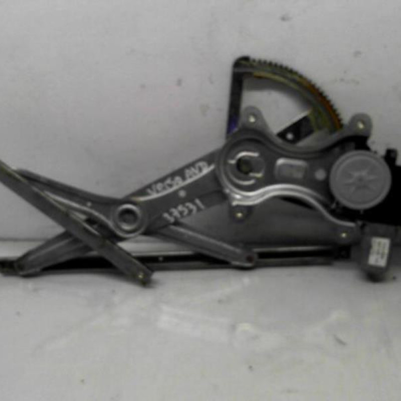 Leve vitre electrique avant droit TOYOTA COROLLA VERSO 2