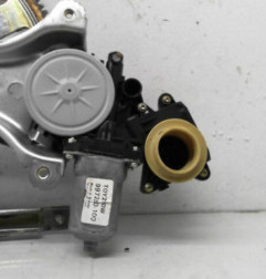 Leve vitre electrique avant droit TOYOTA COROLLA VERSO 2