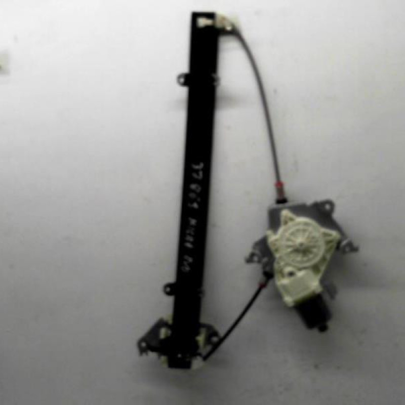 Leve vitre electrique avant droit NISSAN MICRA 3