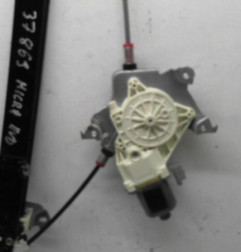 Leve vitre electrique avant droit NISSAN MICRA 3