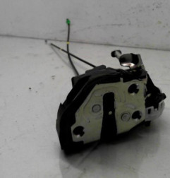 Serrure arriere droit TOYOTA YARIS 3 Photo n°1