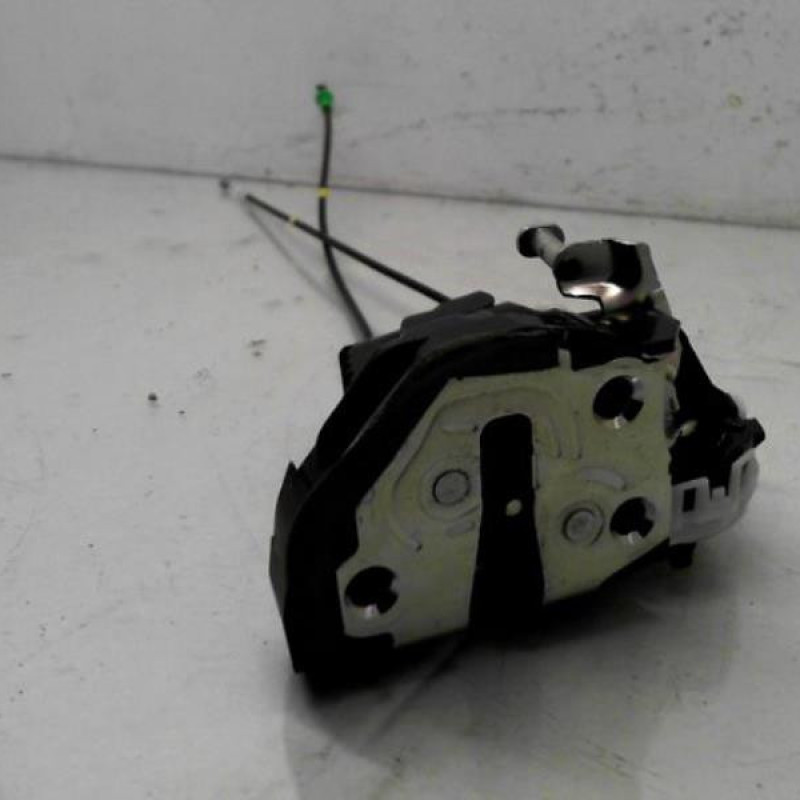 Serrure arriere droit TOYOTA YARIS 3