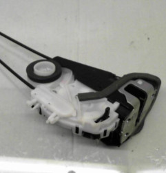 Serrure arriere droit TOYOTA YARIS 3 Photo n°5