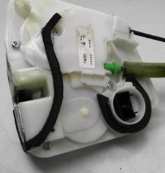 Serrure arriere droit MAZDA 3 2 Photo n°3